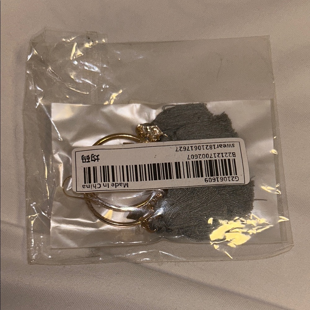 Gold and Gray Key and Card Holder Accessories